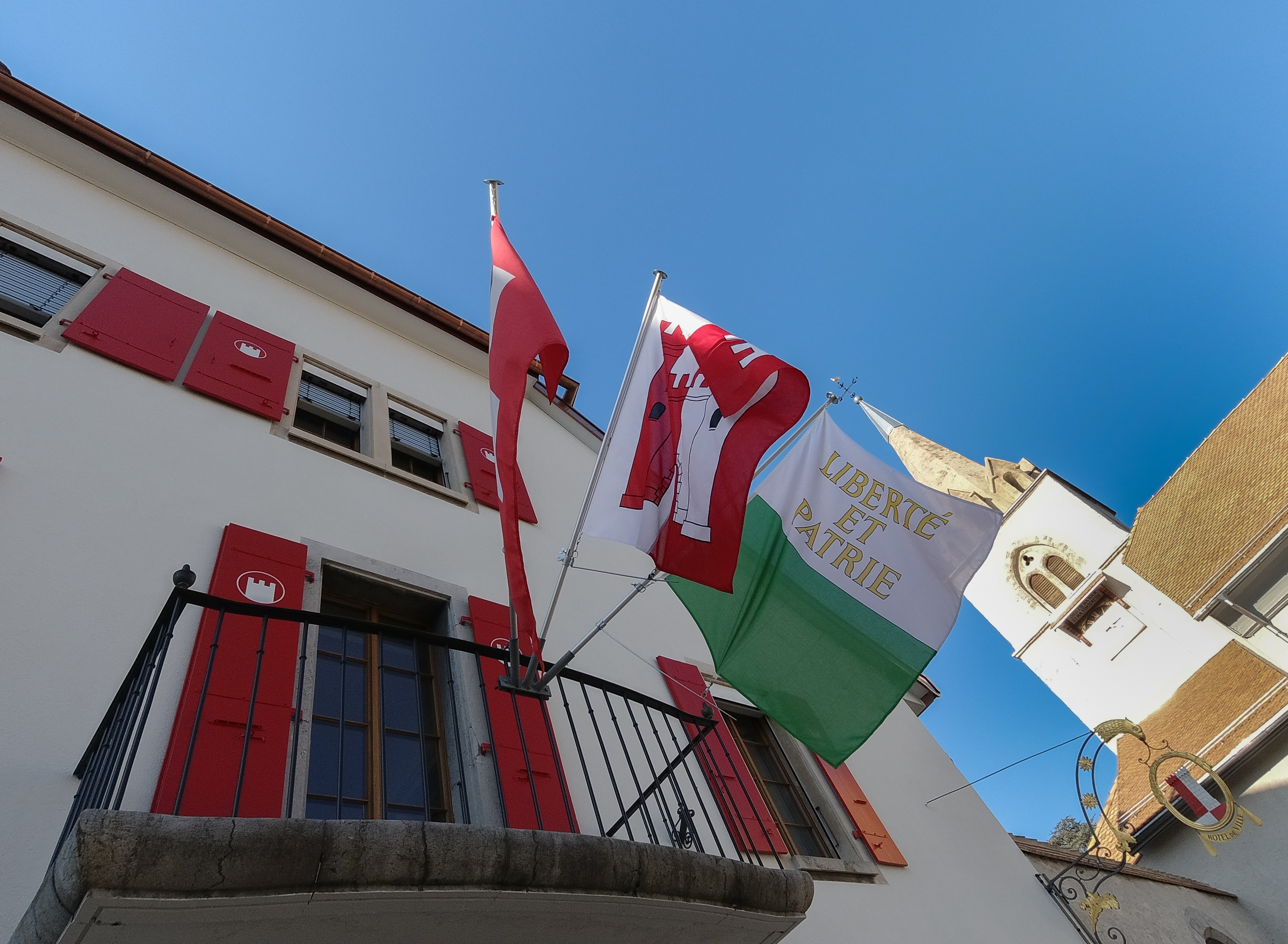 La question de la gouvernance de la Riviera est revenue sur la table du Conseil communal de La Tour-de-Peilz hier soir